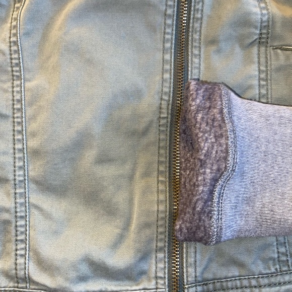 Hollister - Medium Side Zip Up - Picture 5 of 5